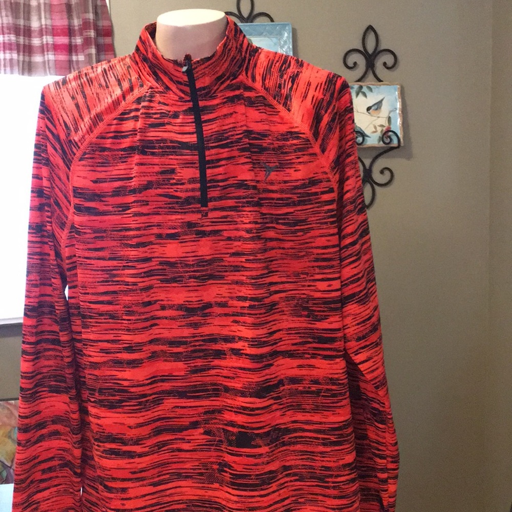 Old Navy Men’s Active wear shirt